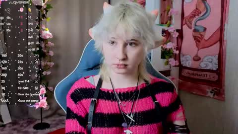 Snapshot of may_leaf chatting on 02/26/26, 12:53 Mary online show from 02/26/26, 12:53