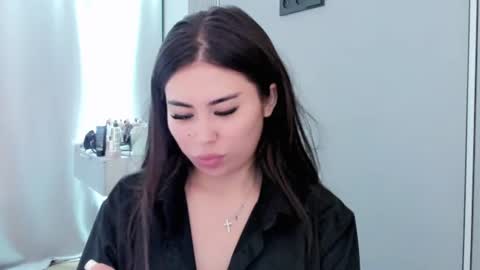 Mia online show from 07/19/26, 01:53