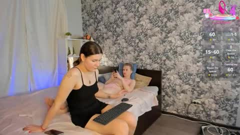 Leila online show from 10/23/25, 10:03