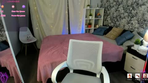 Leila online show from 03/29/26, 12:16