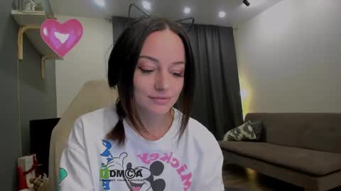 Snapshot of maya_l chatting on 03/22/26, 05:49 Maya online show from 03/22/26, 05:49