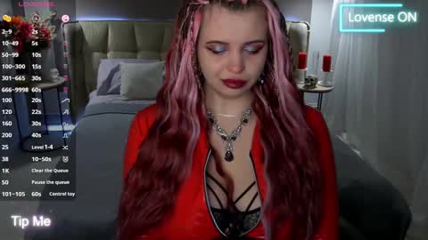 Maya Mils online show from 03/08/25, 01:17