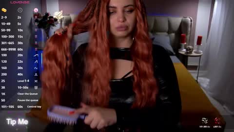 Maya Mils online show from 09/12/25, 01:17