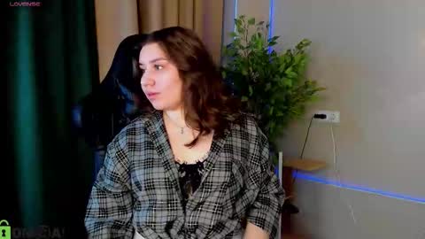 Snapshot of maya_raay chatting on 03/27/26, 02:06 Maya online show from 03/27/26, 02:06