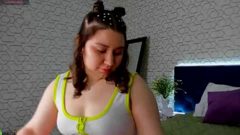 Snapshot of maya_raay chatting on 04/19/26, 01:16 Maya online show from 04/19/26, 01:16