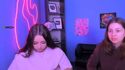 Maya online show from 04/08/26, 08:03