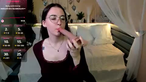 maya_winters online show from 08/04/26, 11:13