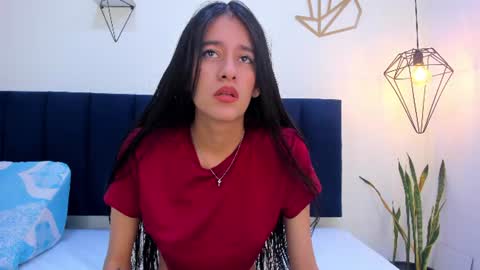 Snapshot of mayaevansmg chatting on 07/12/26, 12:29 SOFIA online show from 07/12/26, 12:29