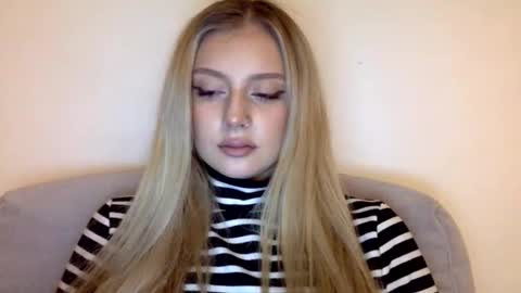 Snapshot of mayaflirt chatting on 02/13/26, 02:35 mayaflirt online show from 02/13/26, 02:35