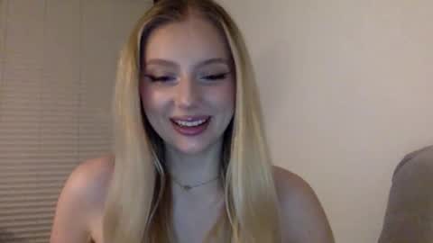 Snapshot of mayaflirt chatting on 03/01/26, 04:42 mayaflirt online show from 03/01/26, 04:42