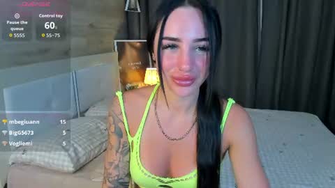 Snapshot of mayaglamourr chatting on 07/28/26, 05:23 mayaglamourr online show from 07/28/26, 05:23
