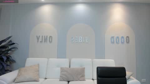 M A Y A    H O F F M A N online show from 02/24/26, 11:08