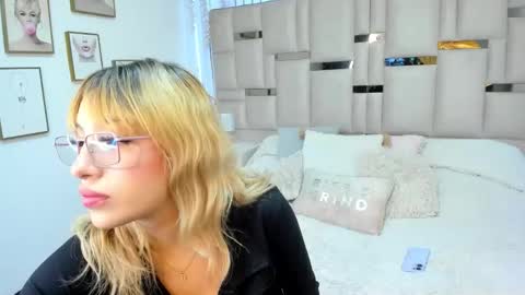 Snapshot of mayajhons chatting on 02/28/26, 11:55 Mayajhons online show from 02/28/26, 11:55