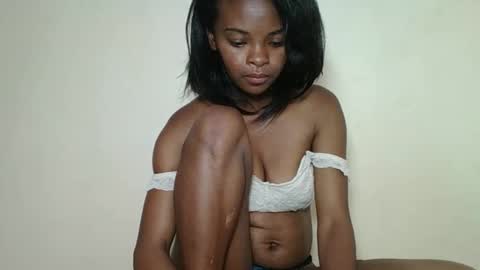 mayalabelle online show from 11/22/25, 05:23