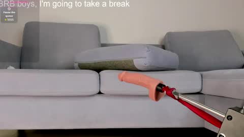 Mia online show from 04/18/26, 07:58