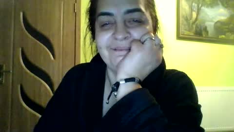 maya online show from 02/10/26, 05:33