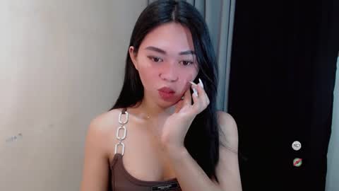 Snapshot of mayasally_ chatting on 12/24/24, 06:22 mayasally_ online show from 12/24/24, 06:22