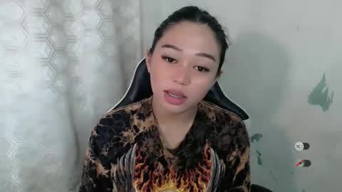 mayasally_ online show from 03/25/26, 09:04