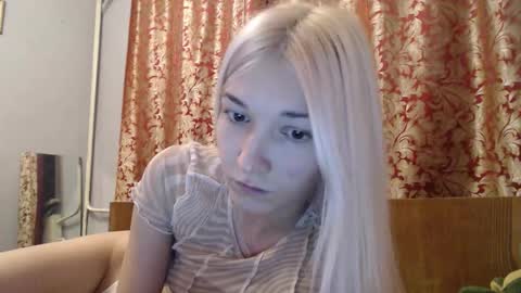 maybe_doll online show from 11/12/25, 05:02