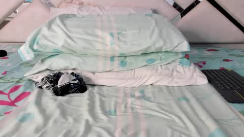 Maybelline69 online show from 04/14/26, 01:00