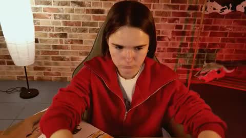 maybloom_ online show from 11/10/25, 05:28