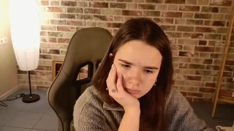 maybloom_ online show from 12/17/25, 05:02