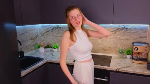 Mia online show from 02/12/25, 01:06