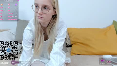 Snapshot of maydaguy chatting on 12/20/24, 12:38 Megan online show from 12/20/24, 12:38