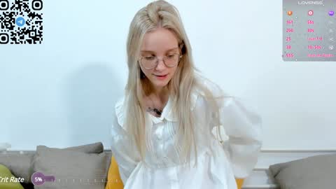 Snapshot of maydaguy chatting on 01/20/25, 01:53 Megan online show from 01/20/25, 01:53