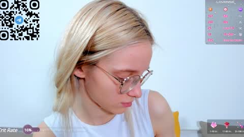 Snapshot of maydaguy chatting on 02/02/25, 06:37 Megan online show from 02/02/25, 06:37