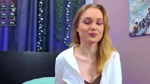 Snapshot of maydaguy chatting on 11/28/25, 04:59 Megan online show from 11/28/25, 04:59