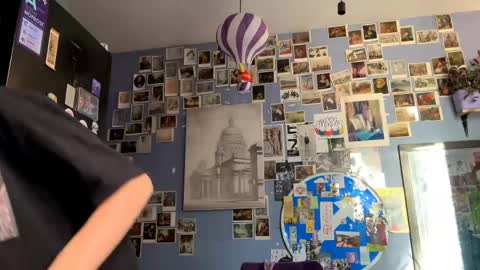 Rose online show from 04/19/26, 04:01