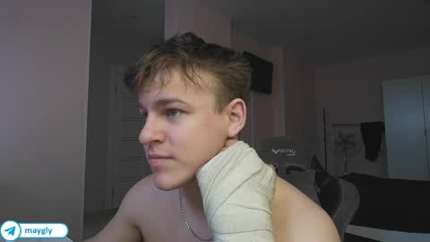 Snapshot of maygly chatting on 05/16/26, 07:05 Slava and Alextatto online show from 05/16/26, 07:05