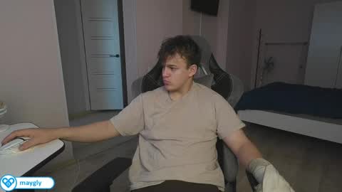 Snapshot of maygly chatting on 05/25/26, 07:03 Slava and Alextatto online show from 05/25/26, 07:03