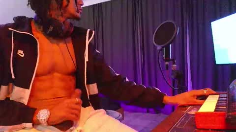 MAYKOL BROWN online show from 01/13/26, 01:44