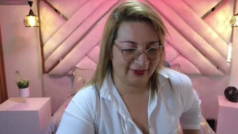 Snapshot of maylinleee chatting on 01/31/25, 08:12 Mailyn online show from 01/31/25, 08:12