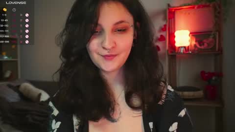 Snapshot of maymary_ chatting on 04/30/26, 05:47 Mary . online show from 04/30/26, 05:47