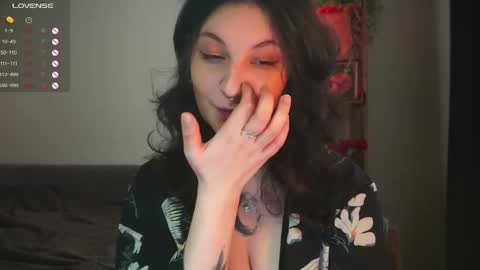 Snapshot of maymary_ chatting on 05/07/26, 05:13 Mary . online show from 05/07/26, 05:13