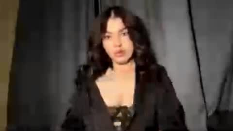 Snapshot of maziebathrick chatting on 01/11/26, 04:01 Adel online show from 01/11/26, 04:01