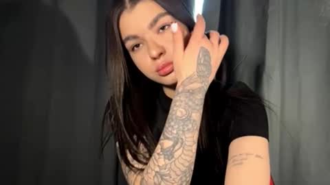 Snapshot of maziebathrick chatting on 01/15/26, 06:29 Adel online show from 01/15/26, 06:29