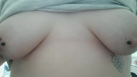 Snapshot of mazydaizy chatting on 12/03/25, 03:36 mazydaizy online show from 12/03/25, 03:36