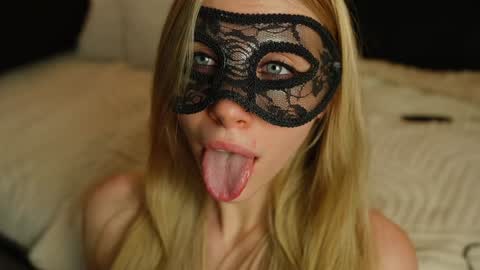 Snapshot of mbca chatting on 01/30/25, 01:33 Anna IG mbca anna online show from 01/30/25, 01:33