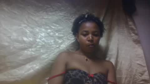 mbotyfeliciaa online show from 11/26/25, 07:04