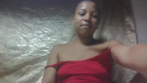 mbotyfeliciaa online show from 12/18/25, 12:55