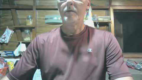 Snapshot of mbravo420 chatting on 11/02/25, 02:25 mbravo420 online show from 11/02/25, 02:25