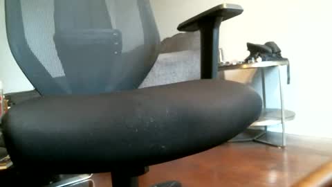 mcbuster11 online show from 01/01/25, 03:24