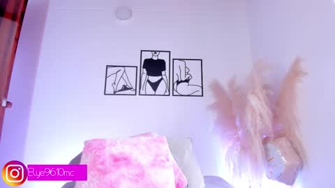 Ellie online show from 03/17/26, 09:51