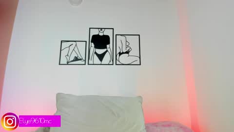 Snapshot of mcdonald_ellie chatting on 06/07/26, 08:34 Ellie online show from 06/07/26, 08:34