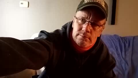 Snapshot of mcfly1973 chatting on 01/25/25, 06:23 mcfly1973 online show from 01/25/25, 06:23