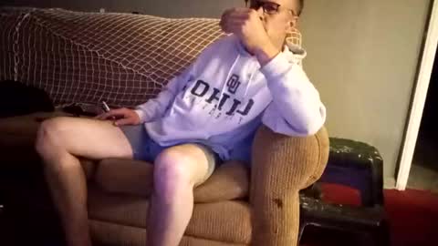 Snapshot of mcfly1973 chatting on 10/18/25, 10:27 mcfly1973 online show from 10/18/25, 10:27